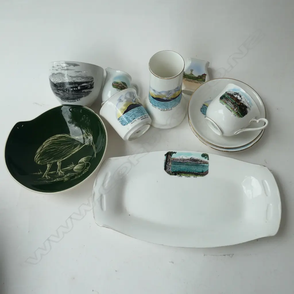 10 PCES NZ SOUVENIR CHINA - GREEN BOWL w. CHIP Image 1++