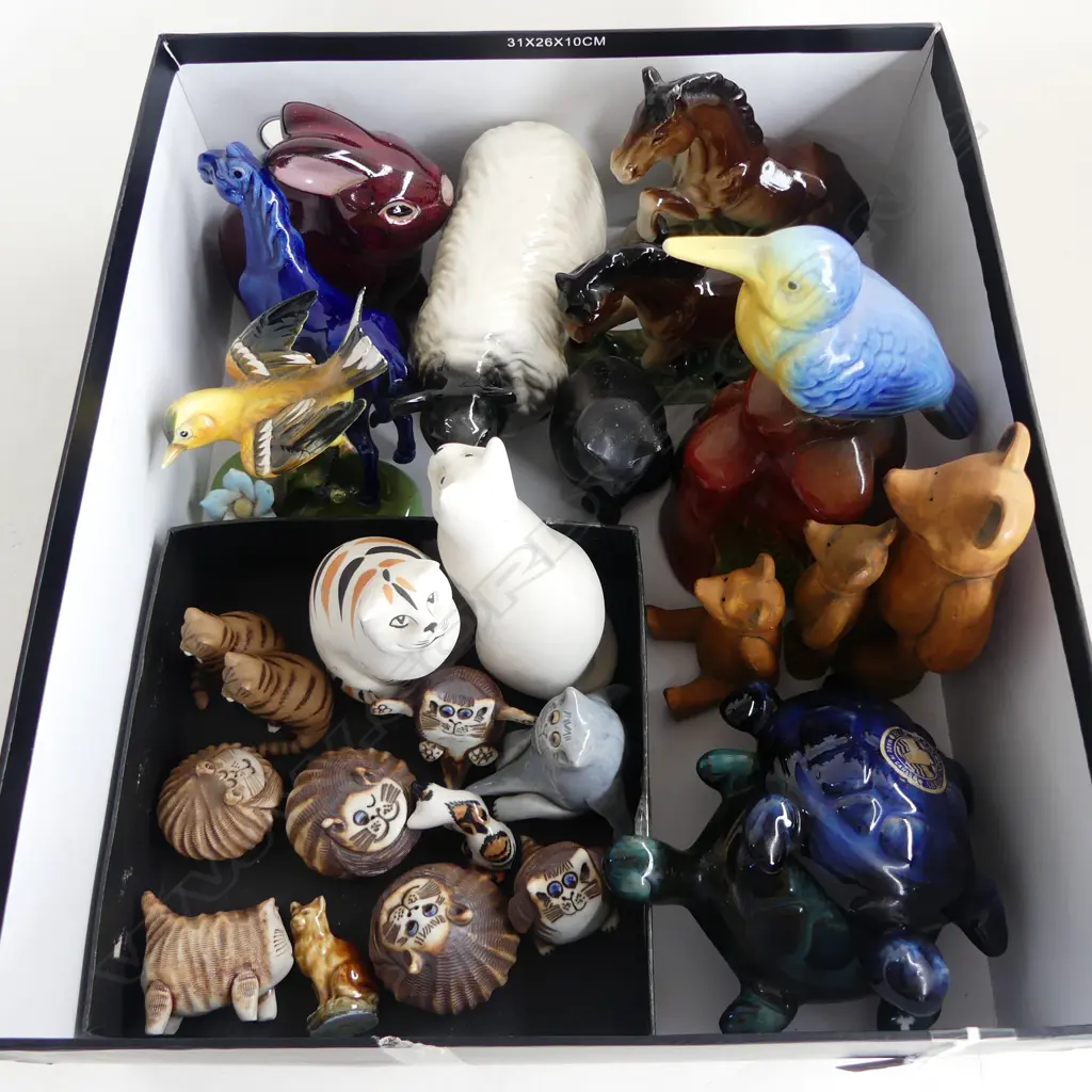 COLLECTION CHINA & CERAMIC ANIMALS (Crown Lynn bird repaired)) Image 1++