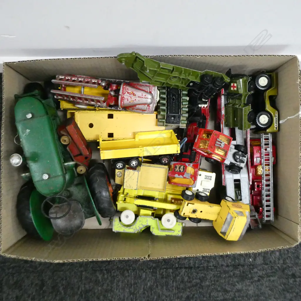 COLLECTION VINTAGE TRACTORS, TRUCKS & TRAILERS INCLDS TRIANG, FUN HO & OTHERS Image 1++