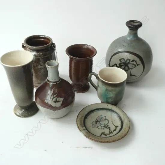 7 PCES STUDIO POTTERY H.170mm