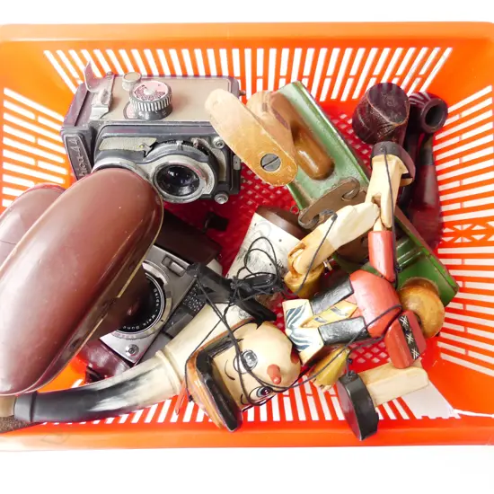 HORN, CAMERAS, PLANE, PIPES, PINOCCHIO ETC