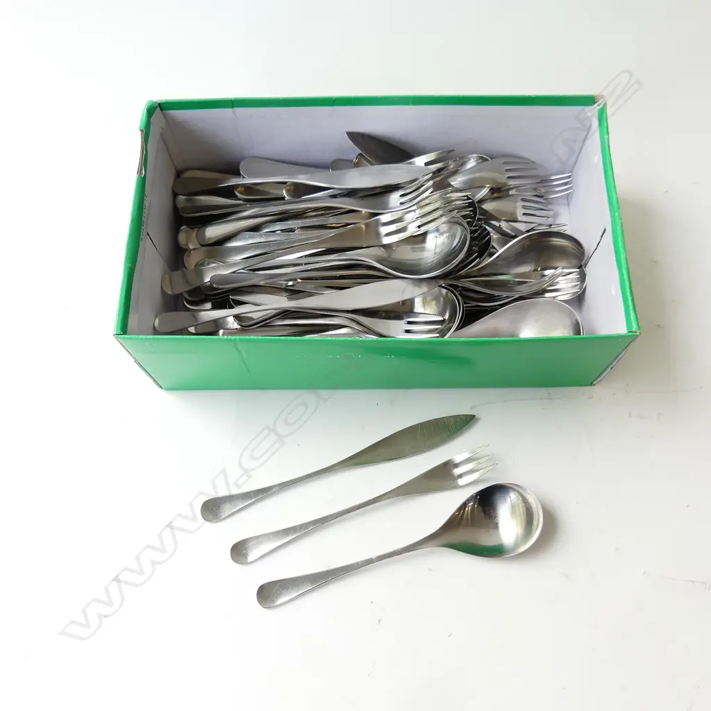 LG 'OLD HALL' STAINLESS STEEL CUTLERY SET Image 1++