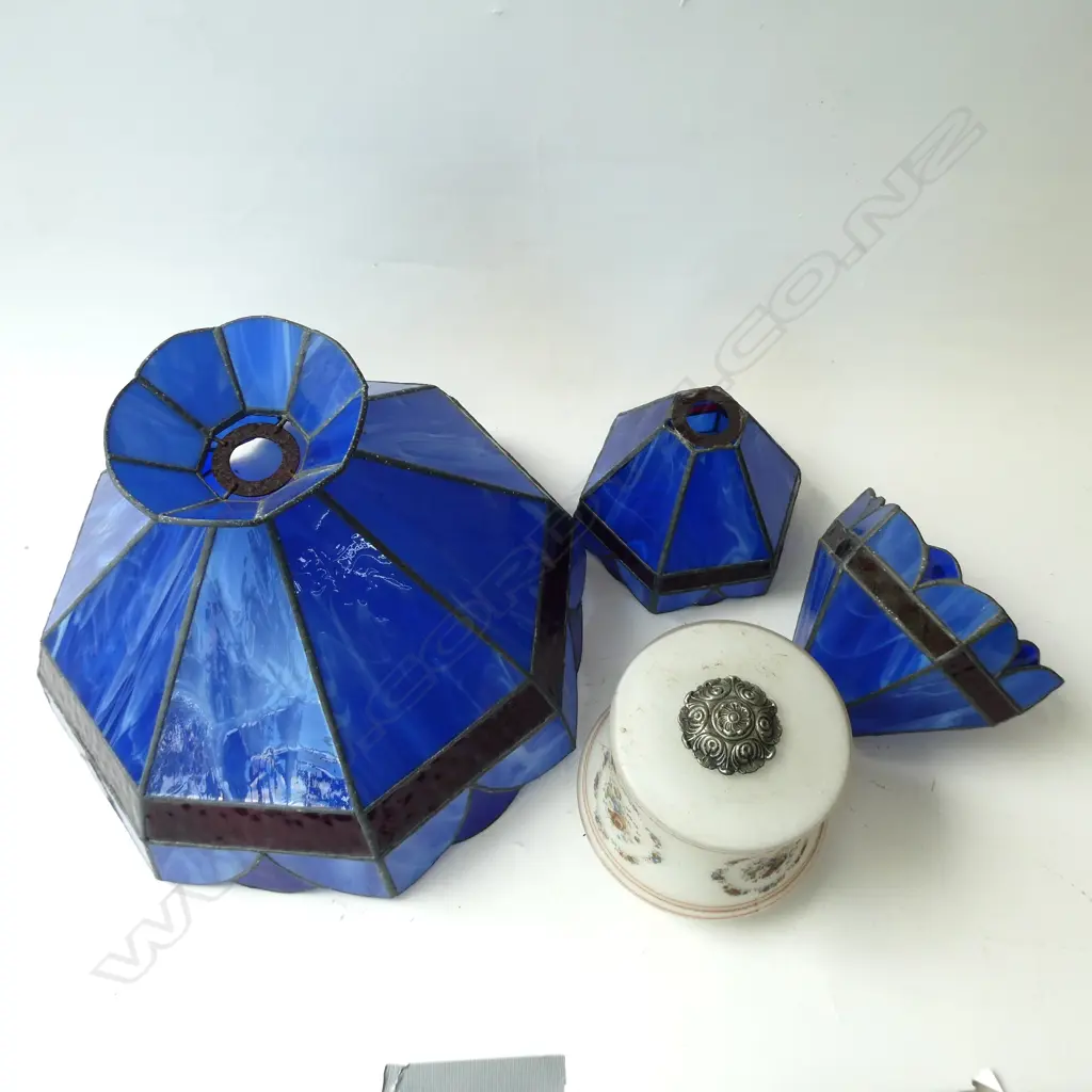 BLUE GLASS LEAD LIGHT PENDANT + 2 SMALLER & 1 OTHER Image 1++