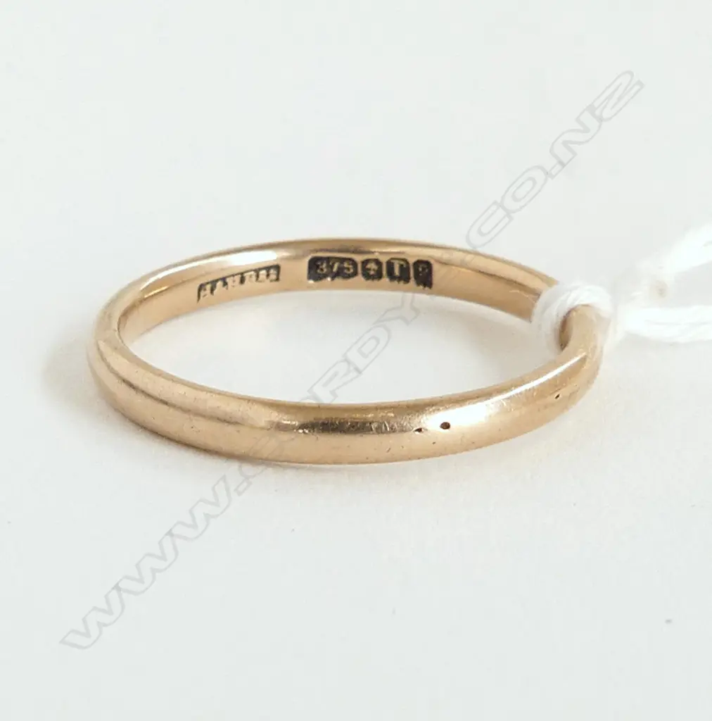 9ct ROSE GOLD ROUNDED BAND RING NZ / Australian maker ? Stamped marks 2.9gms SIZE U Image 1++