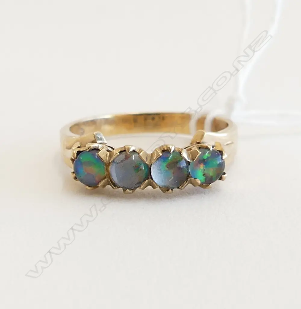 9ct YELLOW GOLD 4 STONE TRIPLET  OPAL RING 3.48gms SIZE R Image 1++