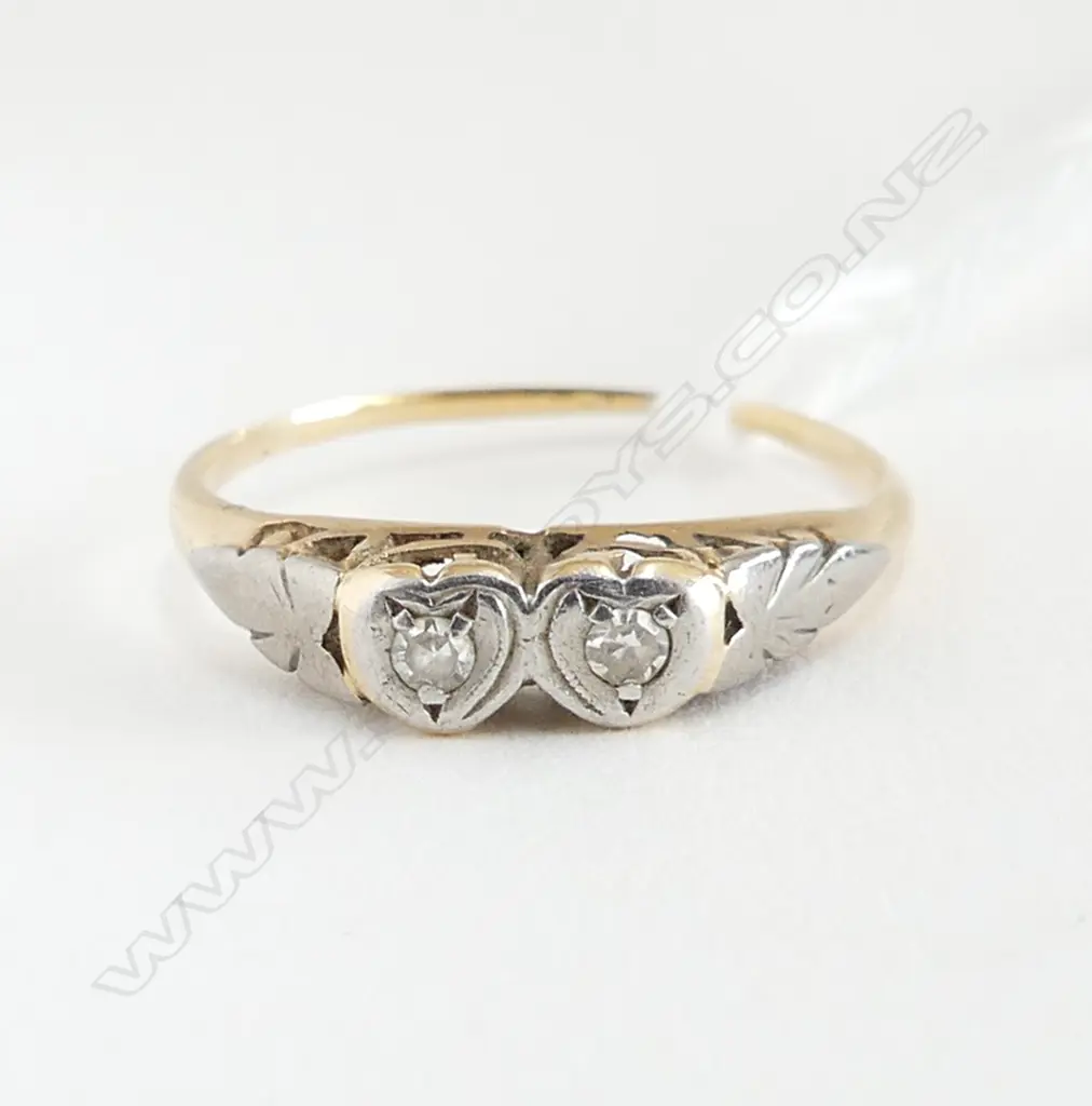 9CT GOLD, 2 DIAMOND ESTATE RING; 1.3grms SIZE L (Ring showing wear) Image 1++