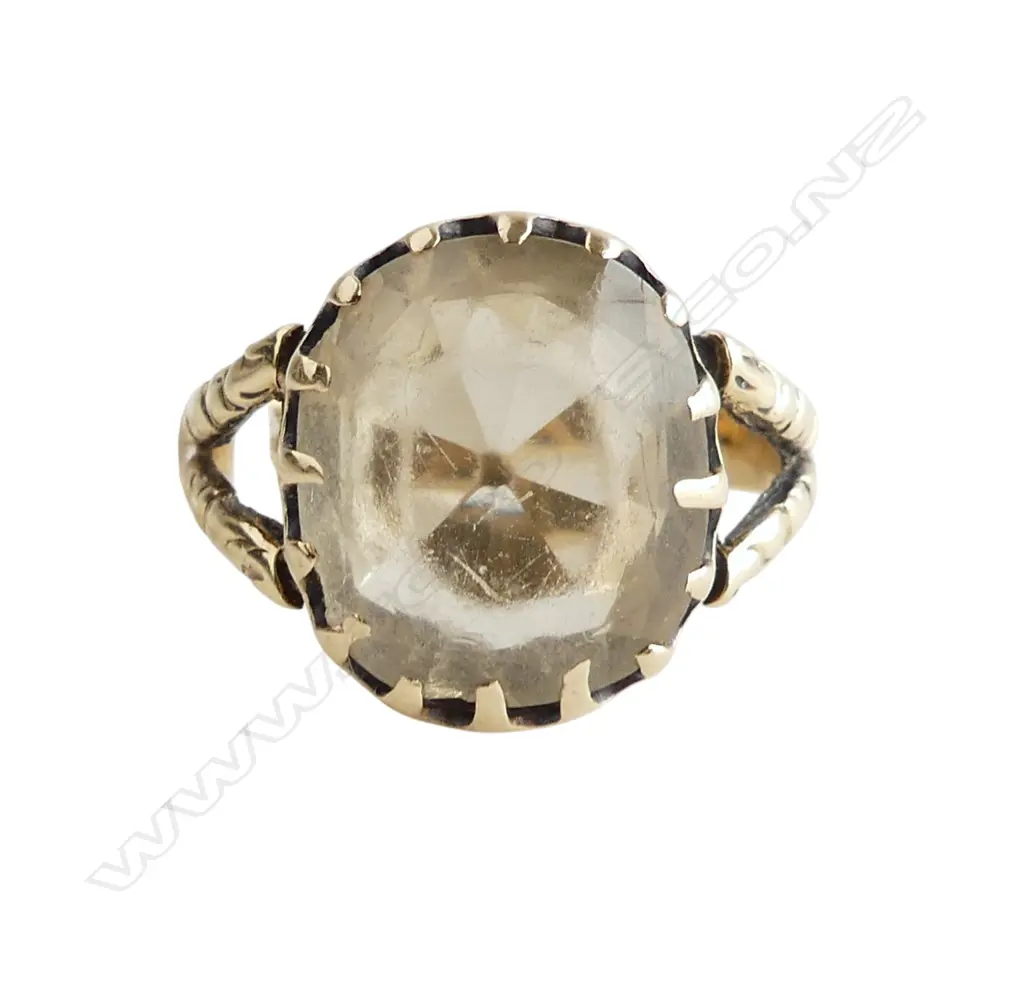 VINTAGE 15ct yellow GOLD & CITRINE RING forked shoulders coronet mount 5gms SIZE N Surface wear to stone Image 1++