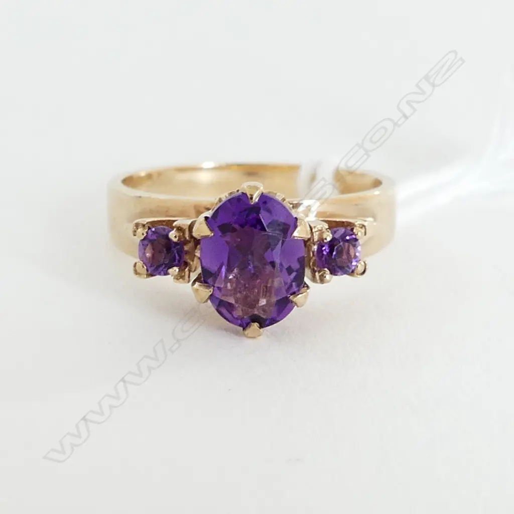 9CT GOLD AMETHYST SET RING 3.7GMS SIZE N Image 1++