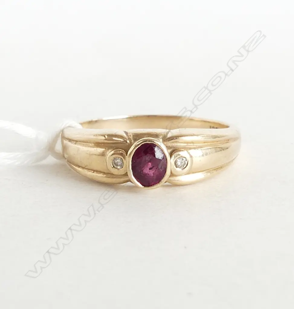9CT RUBY?  & DIAMOND DRESS RING, 4.0gms SIZE S Image 1++