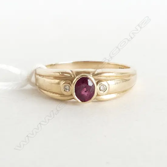 9CT RUBY?  & DIAMOND DRESS RING, 4.0gms SIZE S