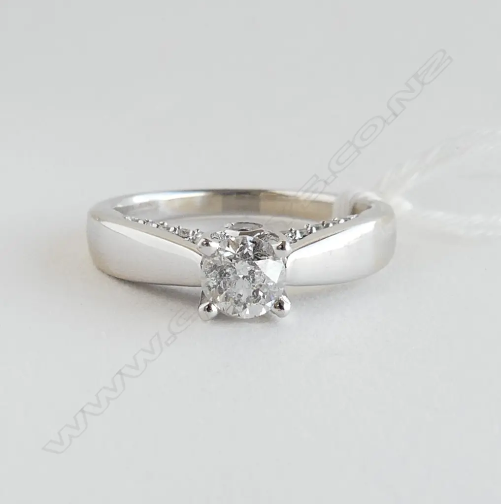 14CT WG DIAMOND RING TDW 1.00CT 5.2gms size Q 1/2 Image 1++