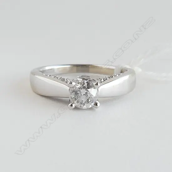 14CT WG DIAMOND RING TDW 1.00CT 5.2gms size Q 1/2