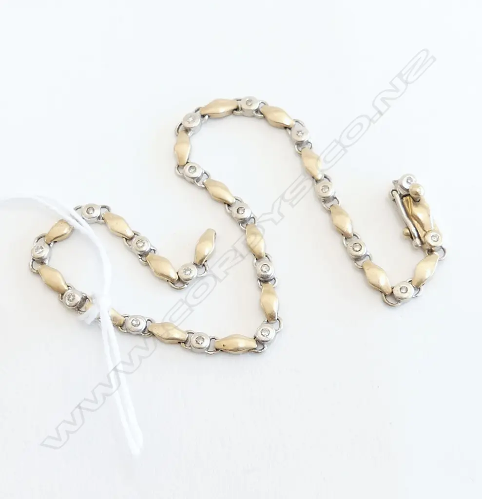 9ct GOLD white & yellow GOLD & DIAMOND BRACELET 6.5gms clasp not connected at 1 end Image 1++