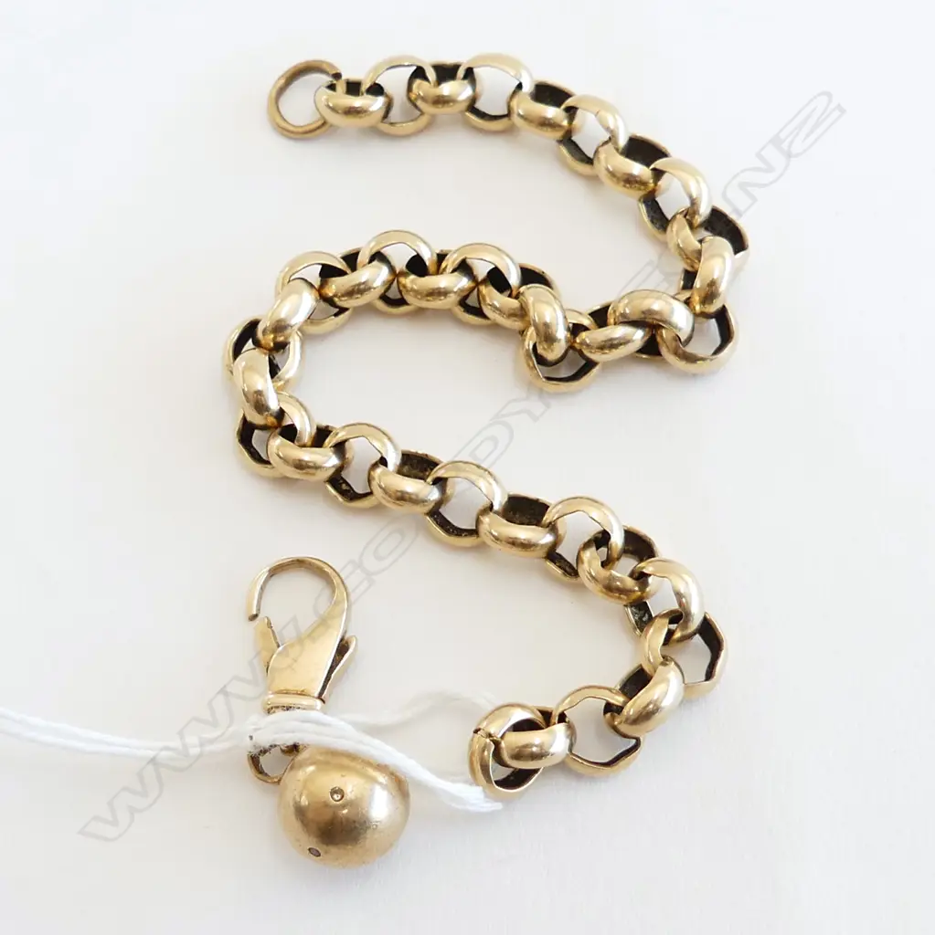 9ct YELLOW GOLD BRACELET Belcher link. Clasp not attached. The ball suspension diamond set. 14.85gms Image 1++
