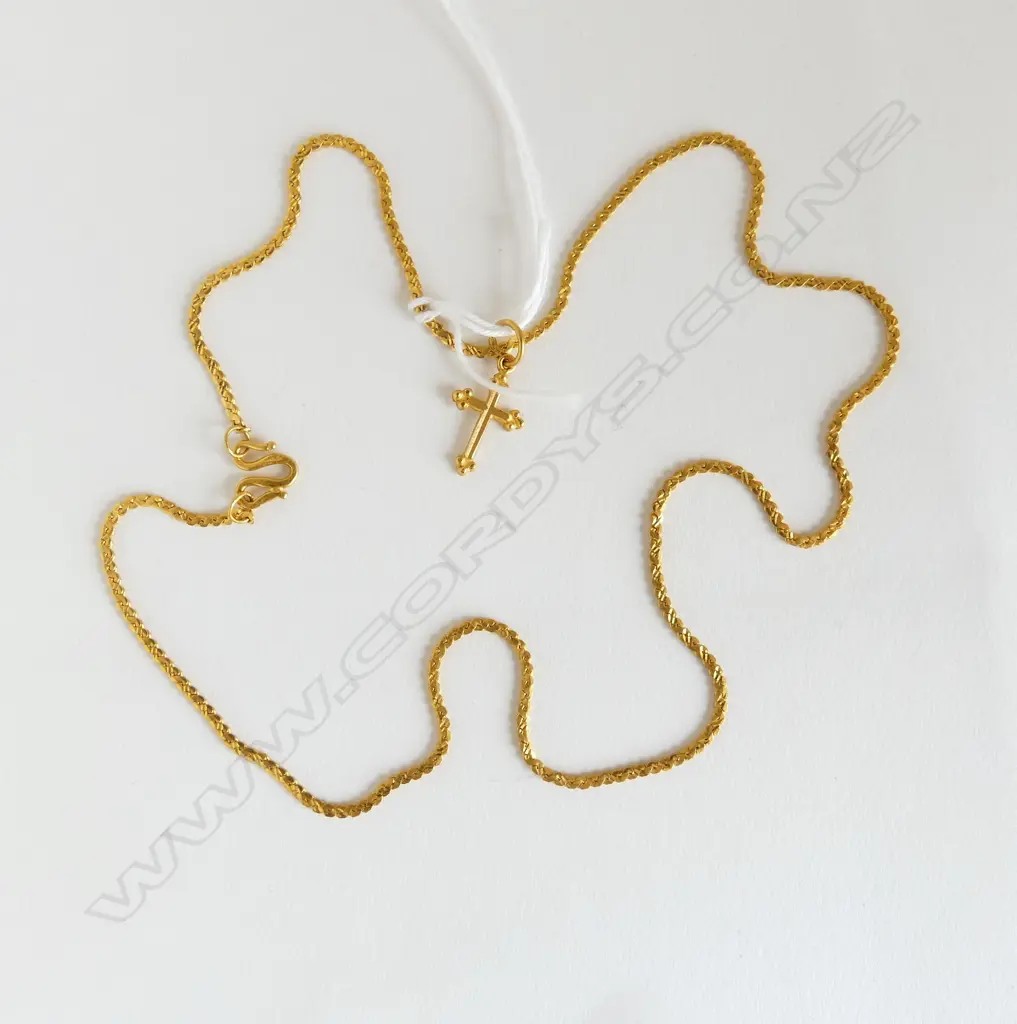 22/24ct YELLOW GOLD NECKLACE flat entwined S-form L.420mm with gold cross 9.96gms Image 1++