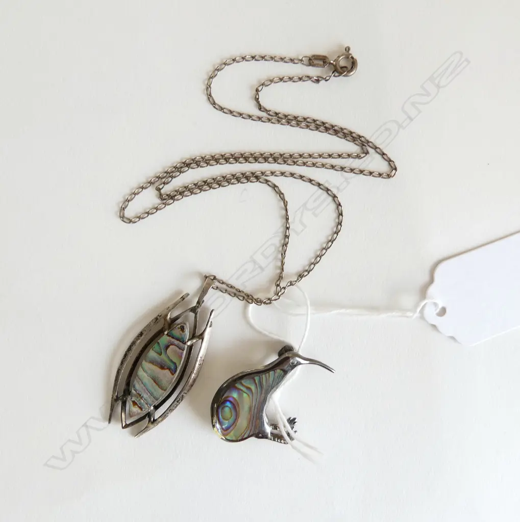AATAHUA VINTAGE SILVER & PAUA SHELL KIWI BROOCH & SIMILAR PENDANT on chain Image 1++