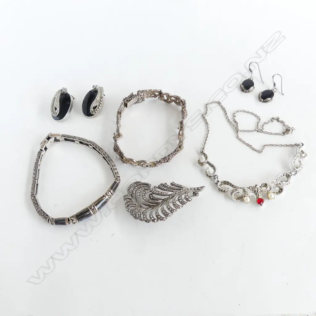 COLLECTION OF MARQUISITE & SILVER JEWLERY Image 1++