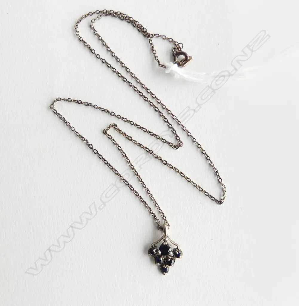 VINTAGE SILVER  & SAPPHIRE PENDANT ON SILVER CHAIN Image 1++