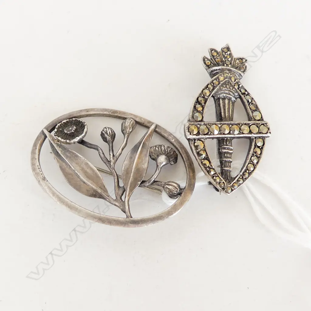 TWO SILVER BROOCHES Image 1++