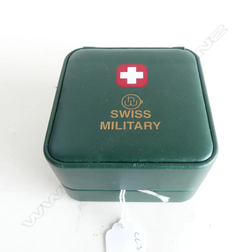 SWISS MILITARY WRIST WATCH BOX & CERT NOT WORKING Image 1++