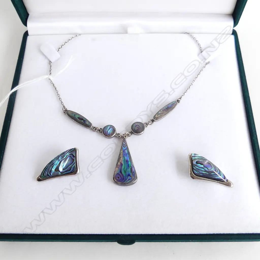 SILVER & PAUA NECKLACE + CLIP-ON EARRINGS, CASED Image 1++