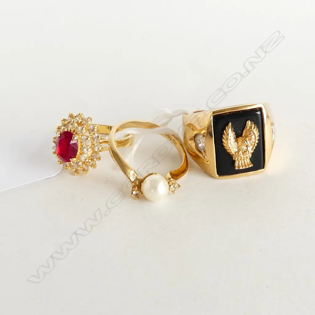 3 COSTUME RINGS Image 1++
