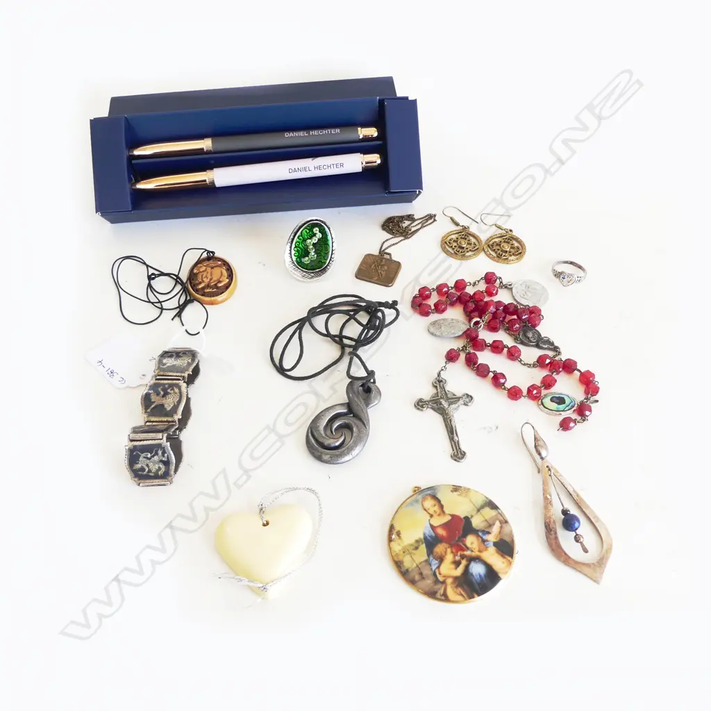 COLLECTION COSTUME JEWELLERY; INCL. SIAM SILVER BRACELET & BOXED DANIEL HECHTER PENS Image 1++