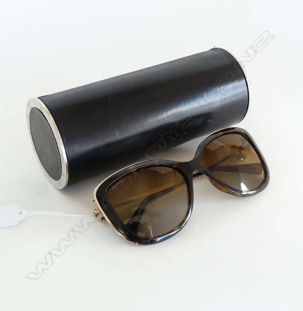PR BVLGARI SUNGLASSES, CASED Image 1++