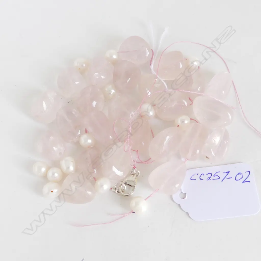 ROSE QUARTZ & PEARL NECKLACE, SILVER CLASP (Broken - Needs re-Threading) Image 1++