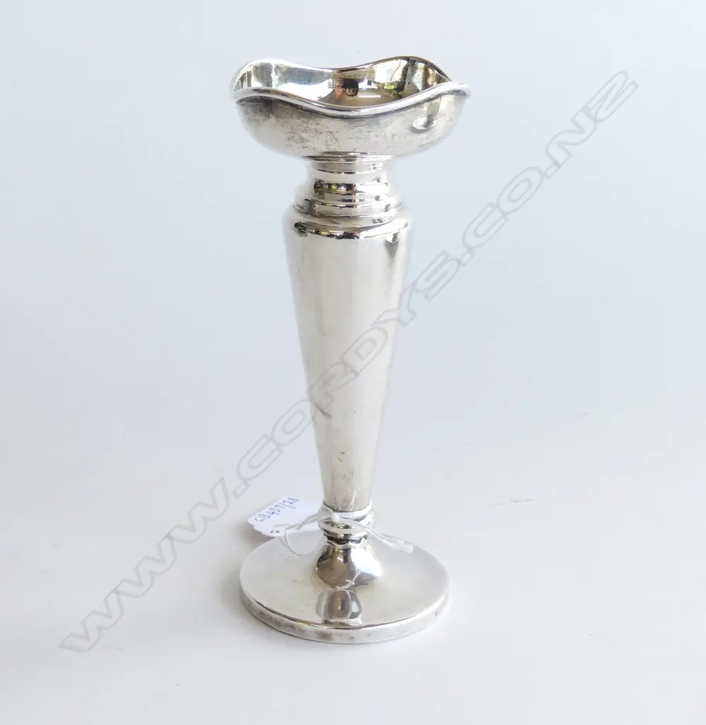 S/SILVER SPECIMEN VASE WEIGHTED BASE Image 1++
