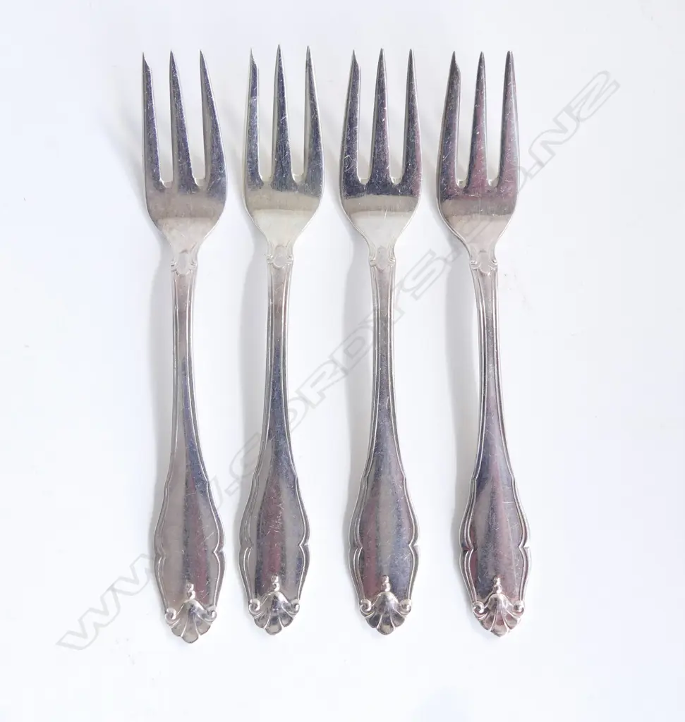 4 DANISH 830 SILVER CAKE FORKS 90GMS Image 1++