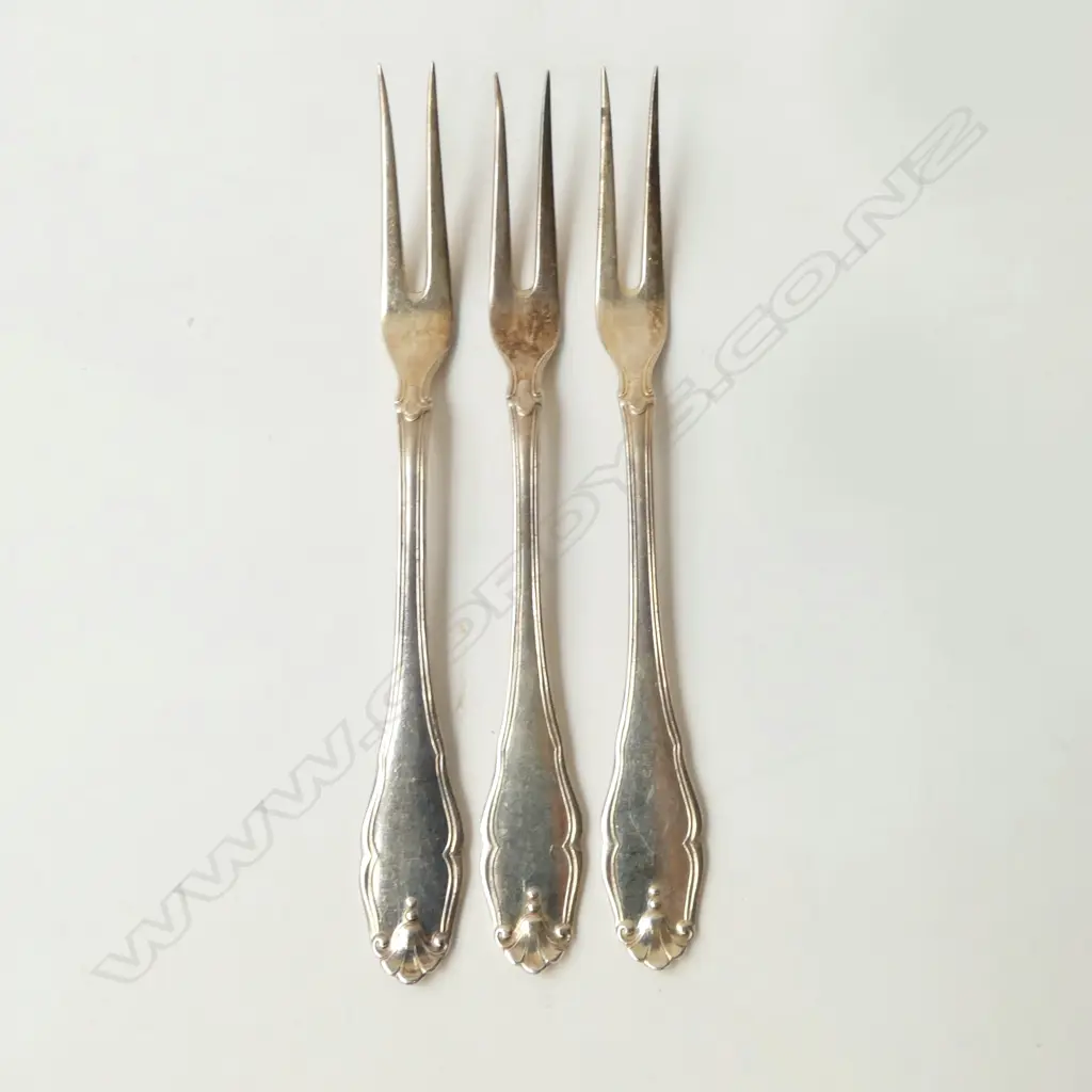 3 DANISH SILVER PICKLE FORKS 74GMS Image 1++
