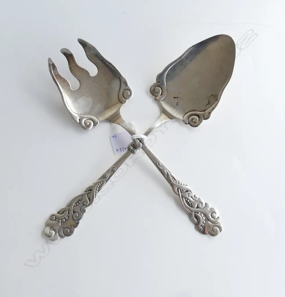 PR DANISH SILVER  CAKE SERVERS 262GMS Image 1++