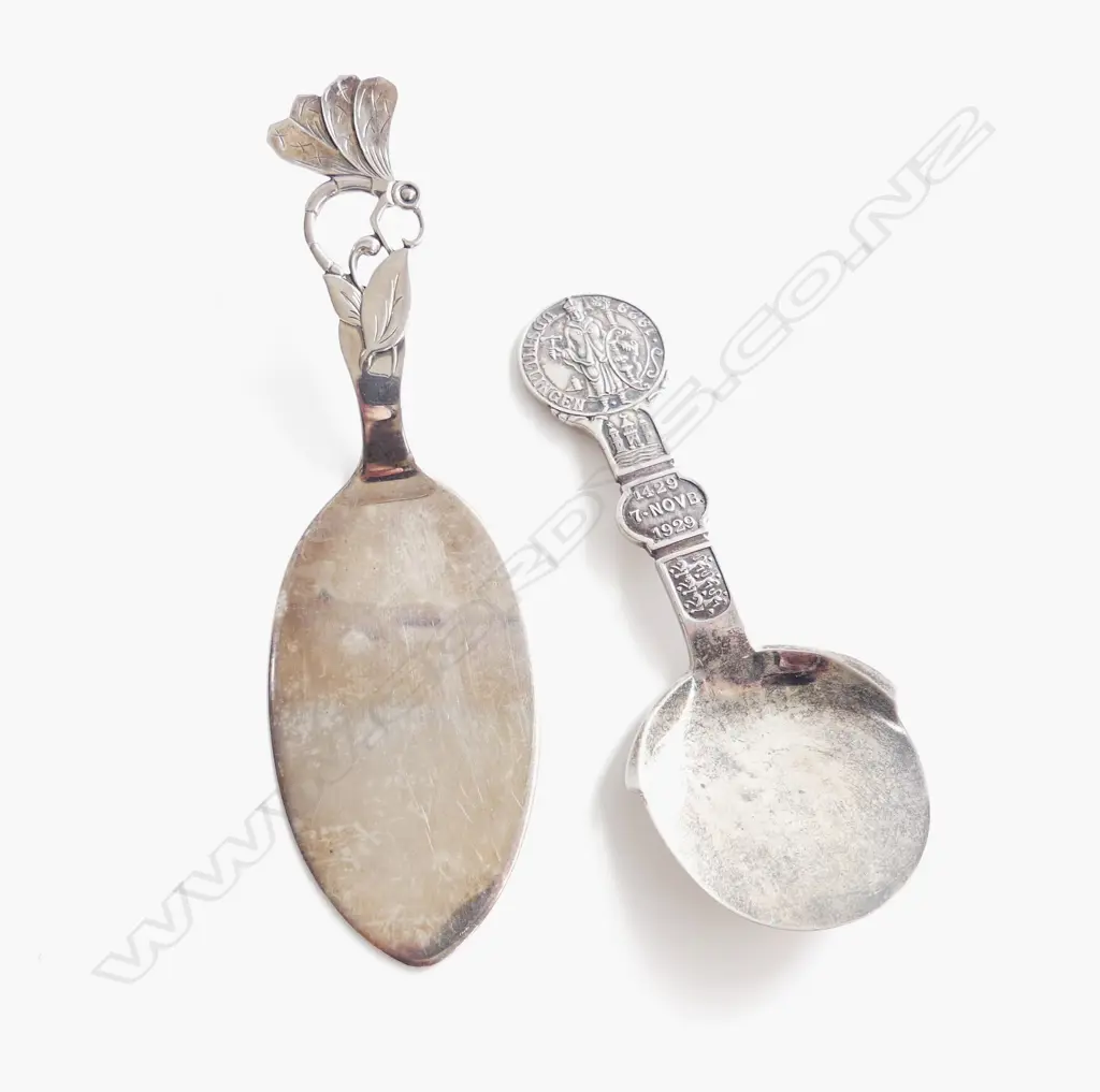 DANISH SILVER CAKE SERVER & COLLECTORS SPOON 80GMS Image 1++