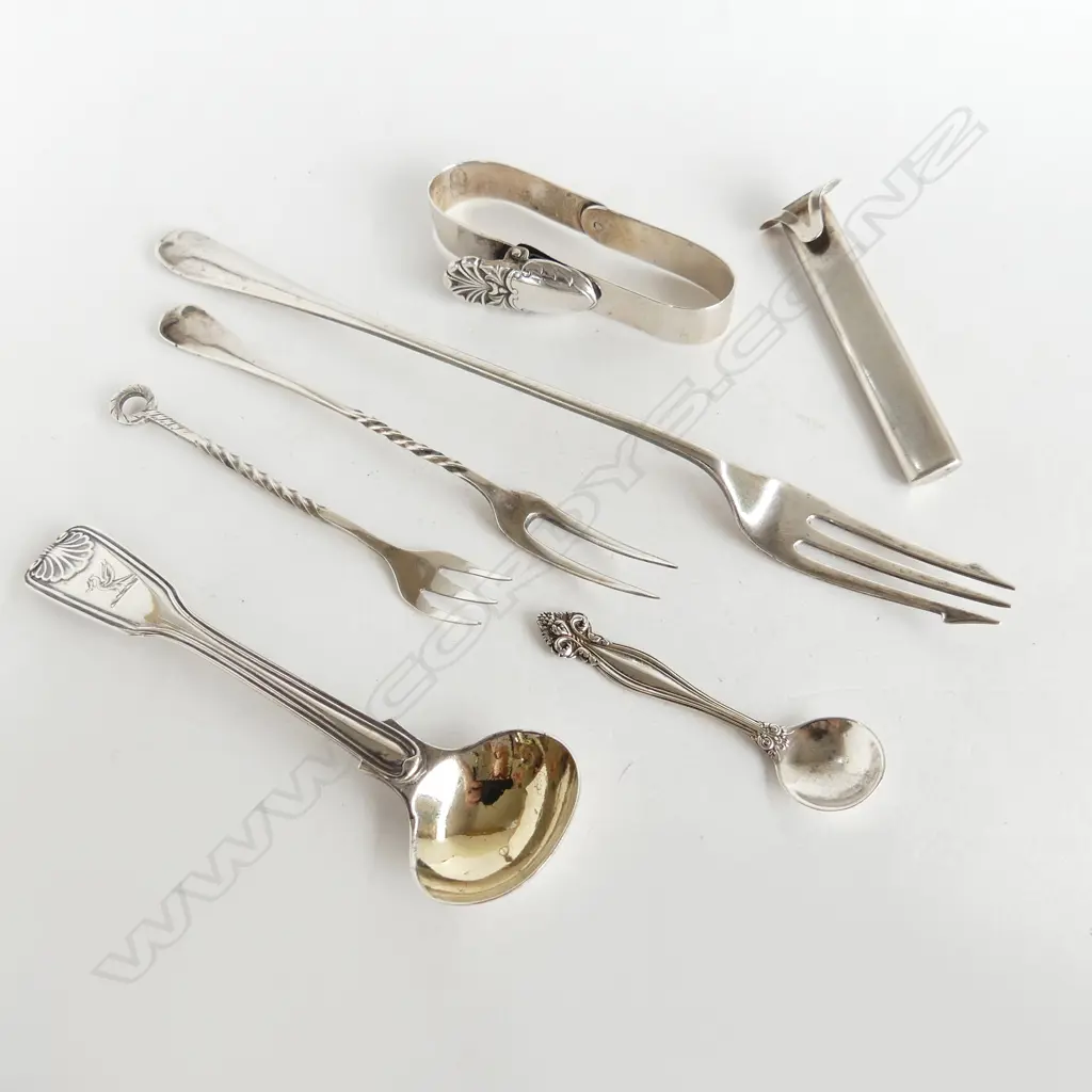 SMALL BAG S/SILVER FORKS SALT SPOON ETC 84GMS Image 1++