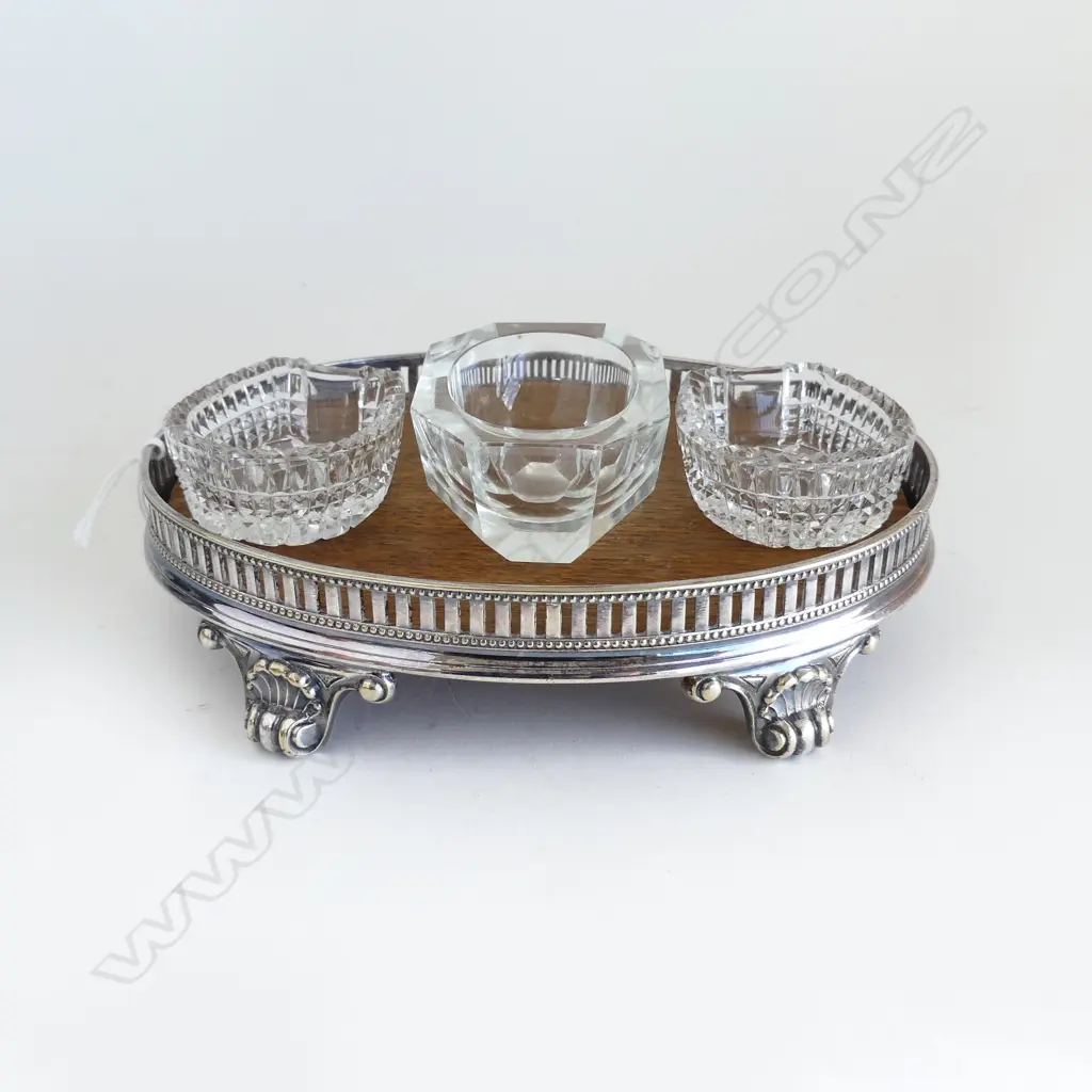 EP OVAL TRAY W.175mm + 3 CRYSTAL SALTS Image 1++