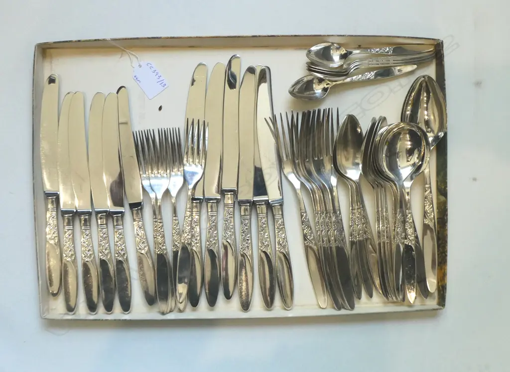 44PC GROSVENOR ‘CHRISTINE’ COMPLETE 6-PLACE CUTLERY SET SILVER PLATED Image 1++