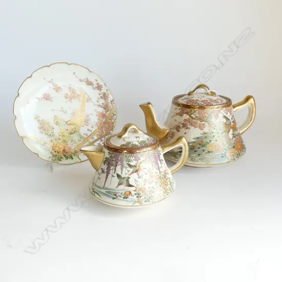 3 PCES SATSUMA; 2 TEAPOTS + PLATE 150mm dia