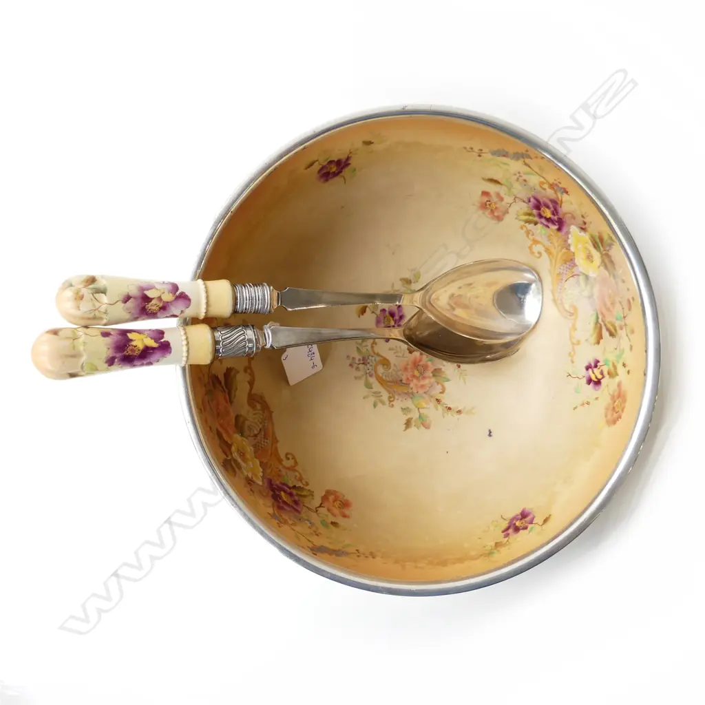 CARLTON WARE PEDASTAL BOWL W. SERVERS; Dia.240mm Image 1++