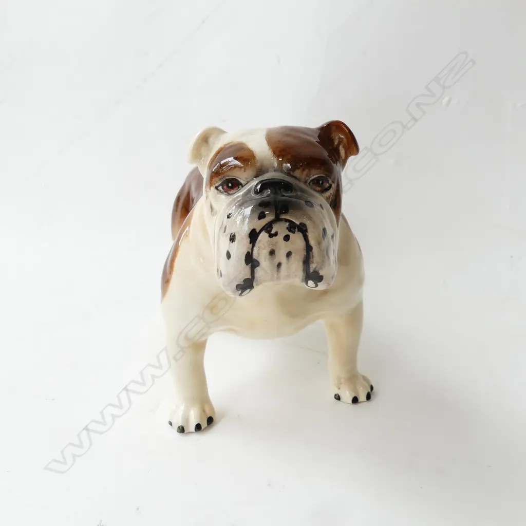 BESWICK BULLDOG ORNAMENT L.200mm Image 1++