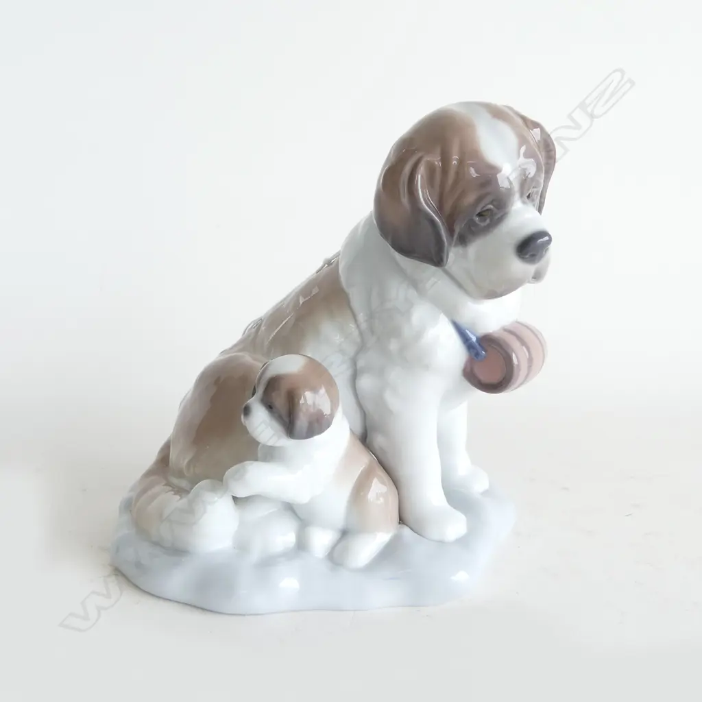 LLADRO #8170, ST BERNARD & PUP H.130mm Image 1++