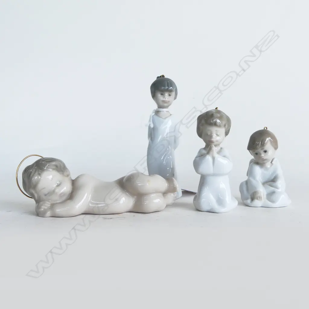 4 LLADRO FIGURES; 3 MINI CHRISTMAS ANGELS H.95mm & BABY JESUS L.90mm Image 1++