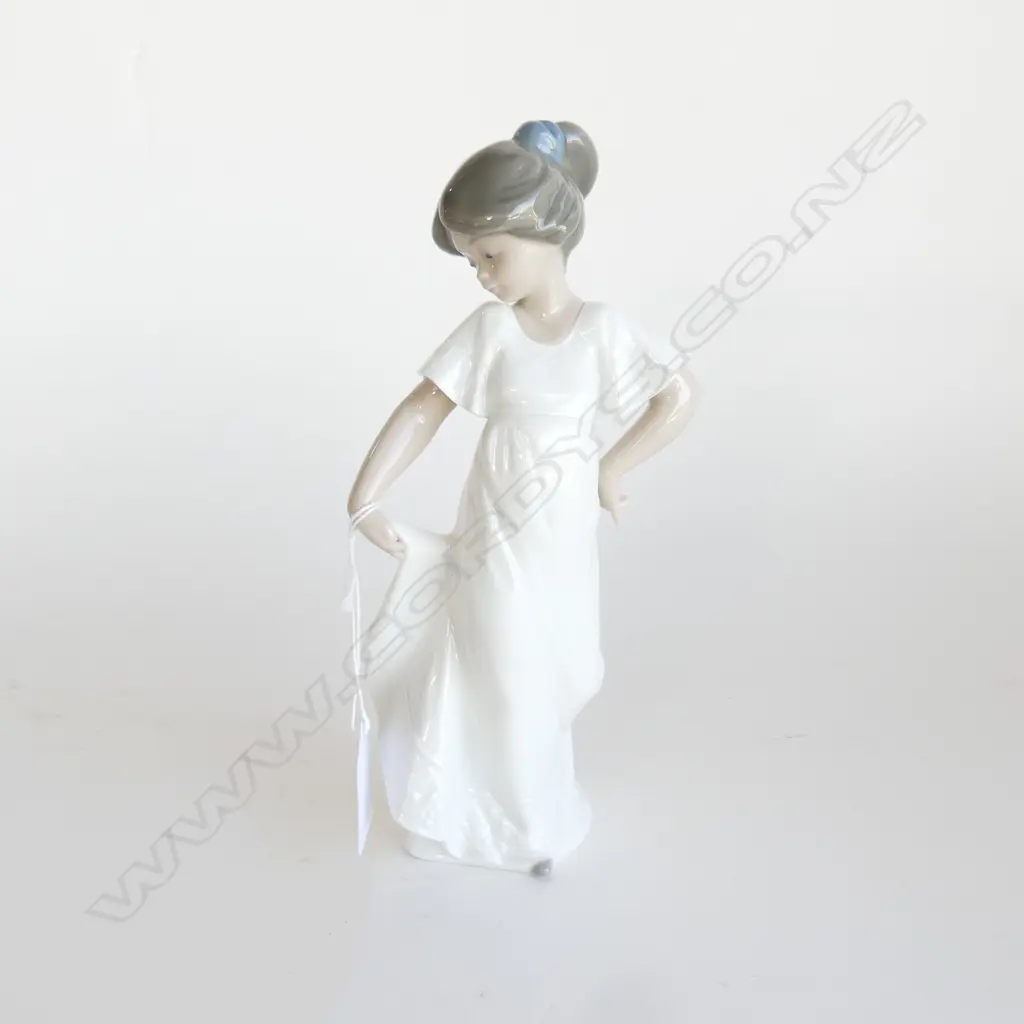 NAO FIGURINE H.215mm Image 1++