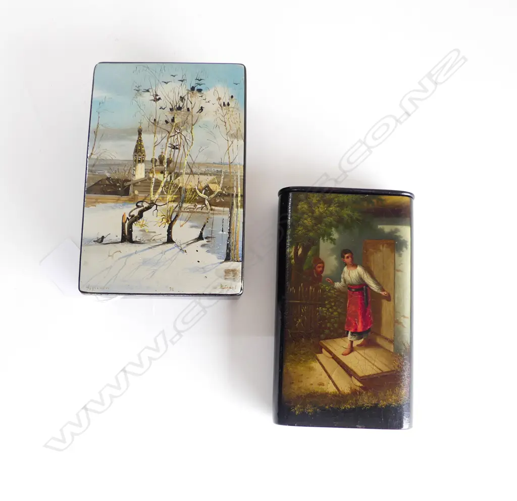 TWO HANDPAINTED RUSSIAN PIECES,1 TRINKET BOX 130 X 90 mm, 1 CIGAR BOX 130 X 80 mm Image 1++