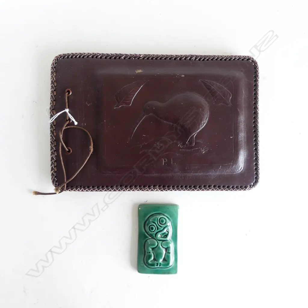 EARLY NZ LEATHER ALBUM W. JENZ STUDIO POTTERY TIKI Image 1++