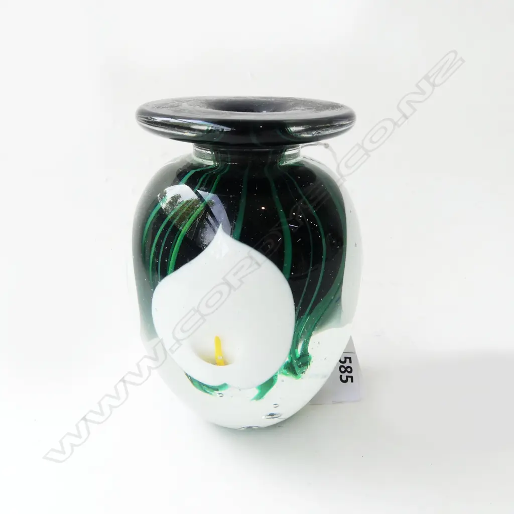 PETER RAOS 'HOT GLASS COMPANY DEVONPORT' LILY ART GLASS VASE H.110mm Image 1++