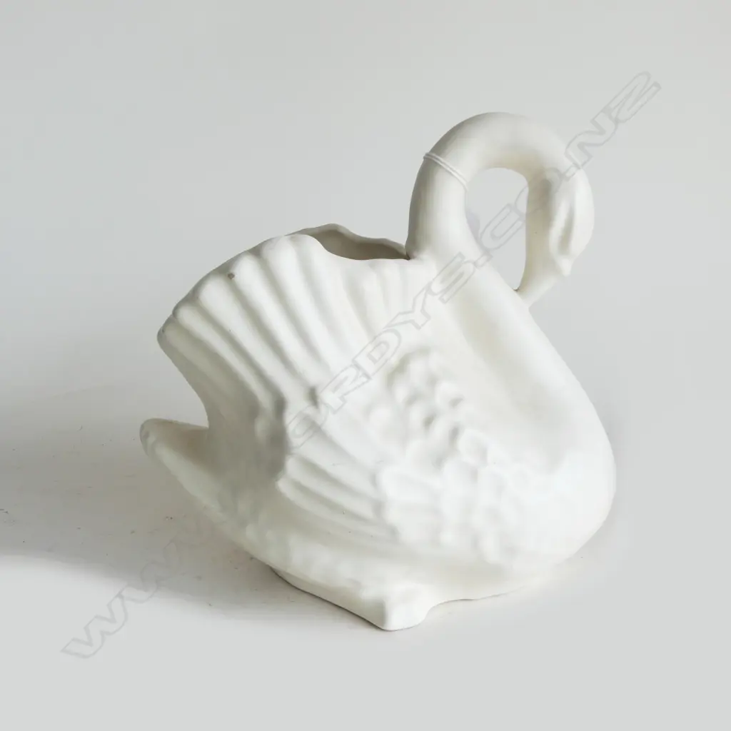 LARGE SIZE C/LYNN WHITE SWAN H240 L240MM Image 1++