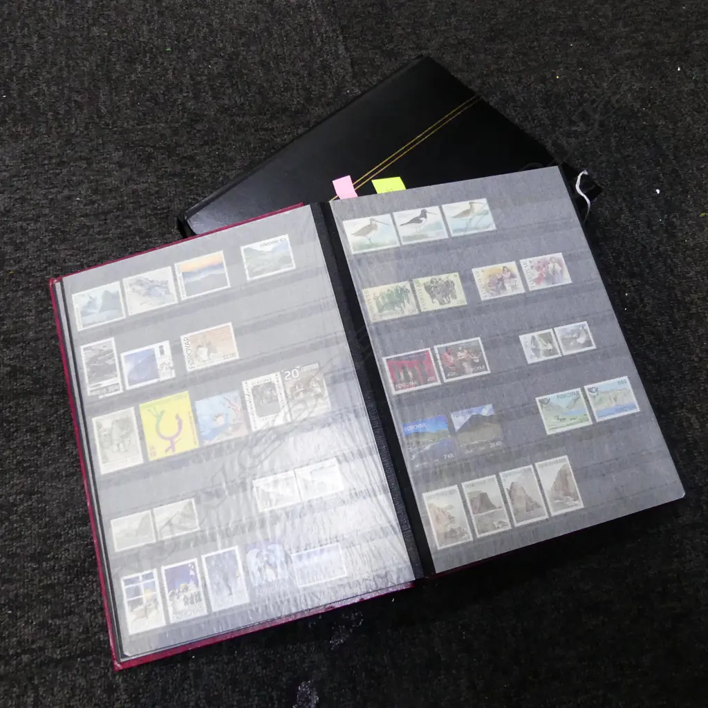 STAMP ALBUM WORLD STAMPS & UNUSED STAMP ALBUM Image 1++