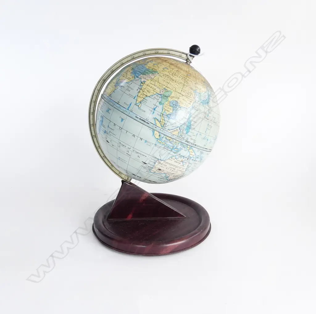 VINTAGE WORLD GLOBE H.280mm Image 1++