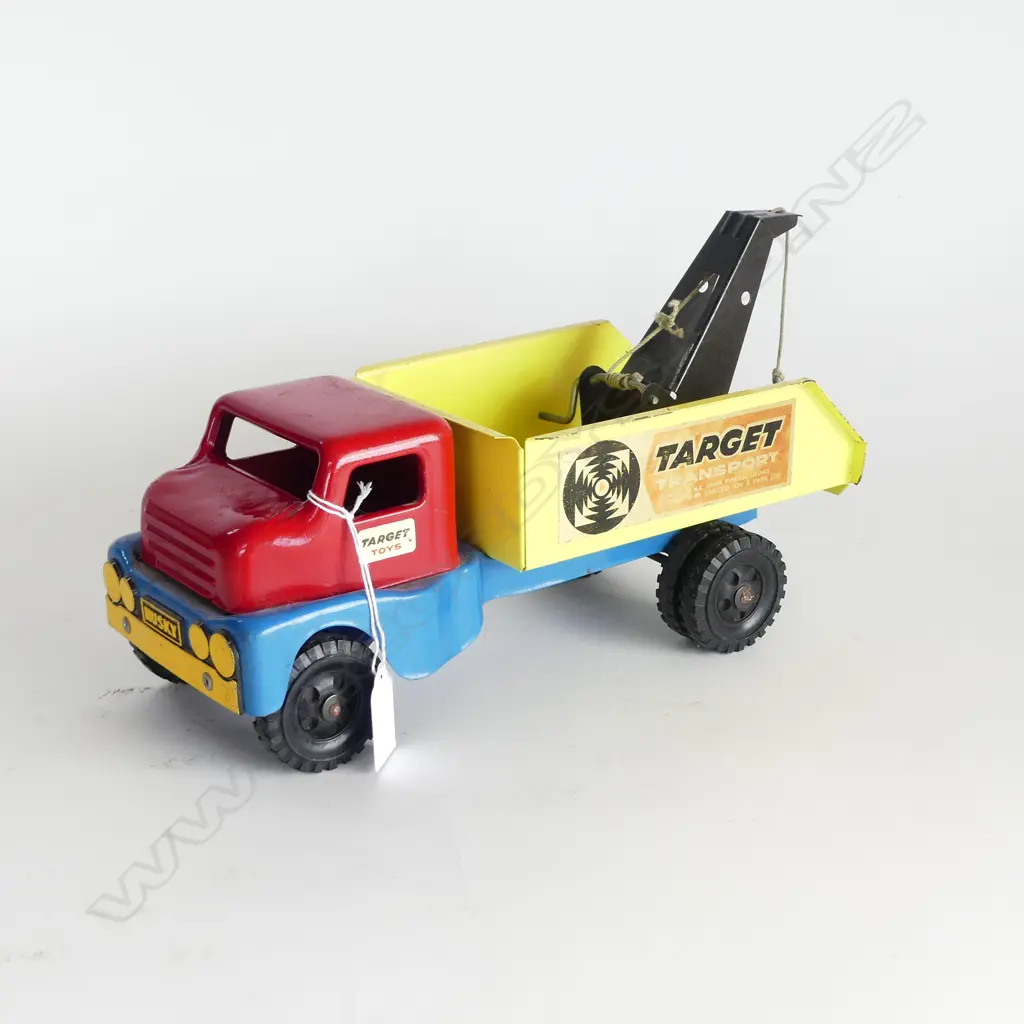VINTAGE TARGET TOYS TOW TRUCK. 'HUSKY' LICENSE PLATE. 'Target Transport' label to sides. V.Gd. cond. l.295MM. Image 1++